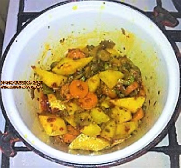 Reteta Mancare de cartofi cu ciuperci si capere de post