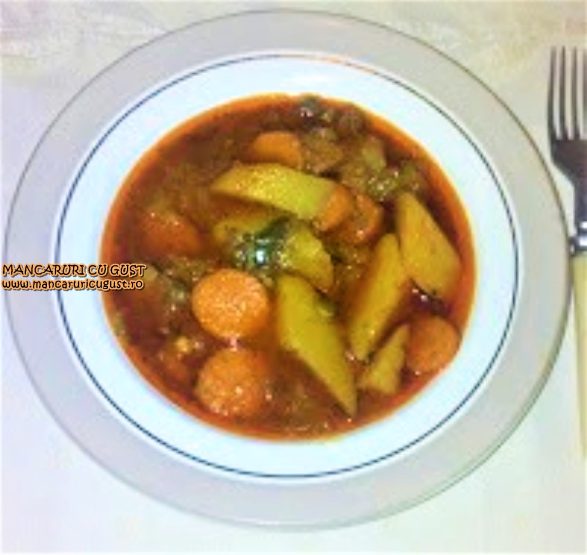 Mancare de cartofi cu ciuperci si capere reteta mancaruricugust
