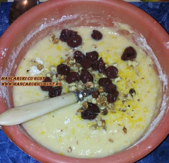 Chec cu visine si nuci