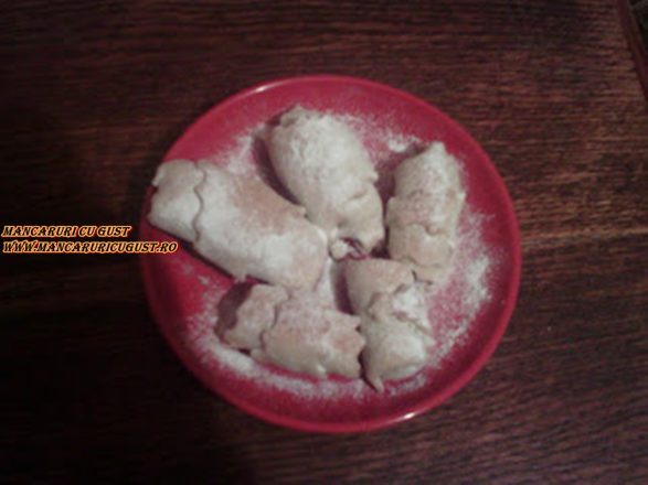 Reteta Cornulete cu Visine