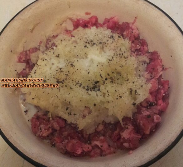 Langosi cu carne reteta