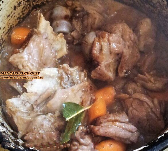 Reteta Tocana de miel la ceaun