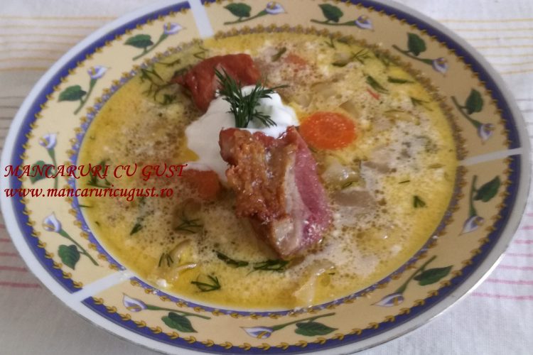 Ciorba de varza acra cu afumatura