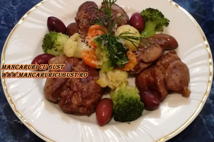 Ficatei prajiti la tigaie cu legume