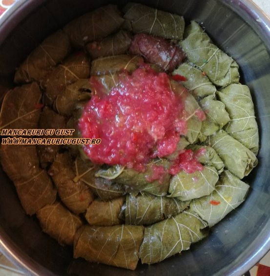 Sarmale in foi de vita reteta