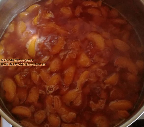 Reteta Dulceata de piersici