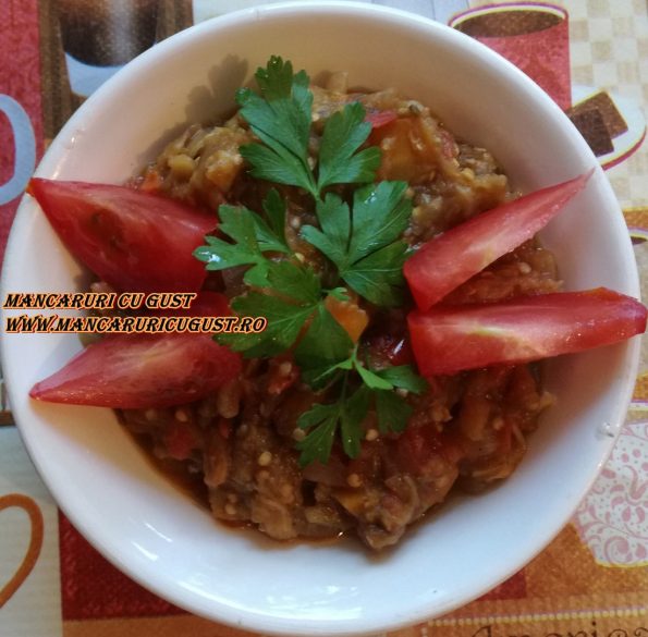 Zacusca de vinete cu ardei copti