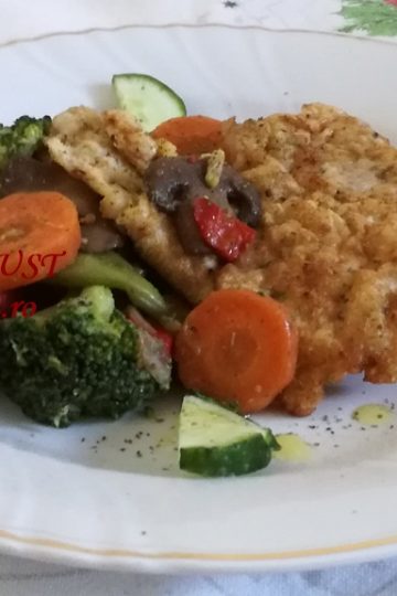 Snitele din piept de pui cu legume