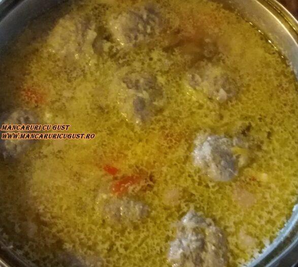 Ciorba de varza acra cu perisoare reteta