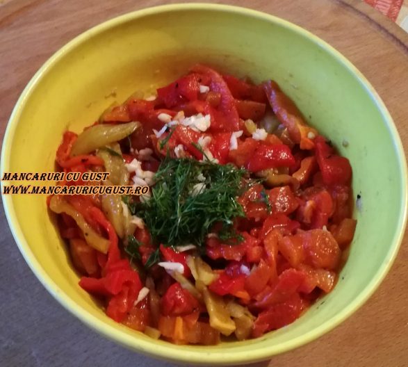 Reteta Salata de ardei copti