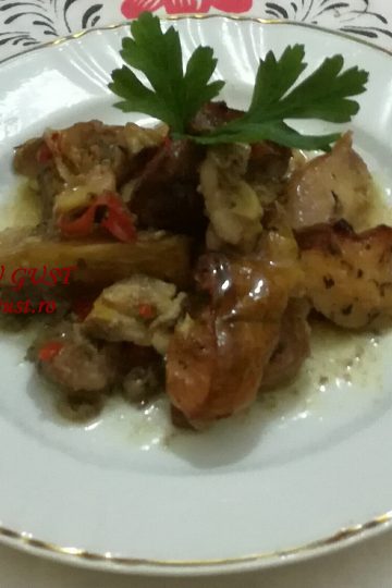 Carne de porc cu gutui la cuptor