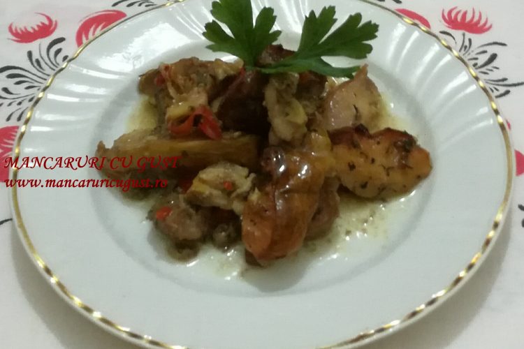 Carne de porc cu gutui la cuptor