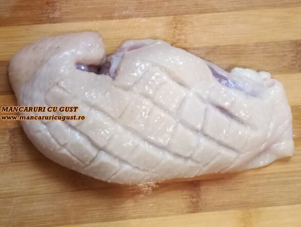 Reteta culinara Piept de rata la tigaie cu salata