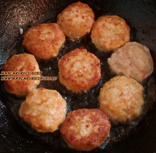 Chiftelute in sos reteta