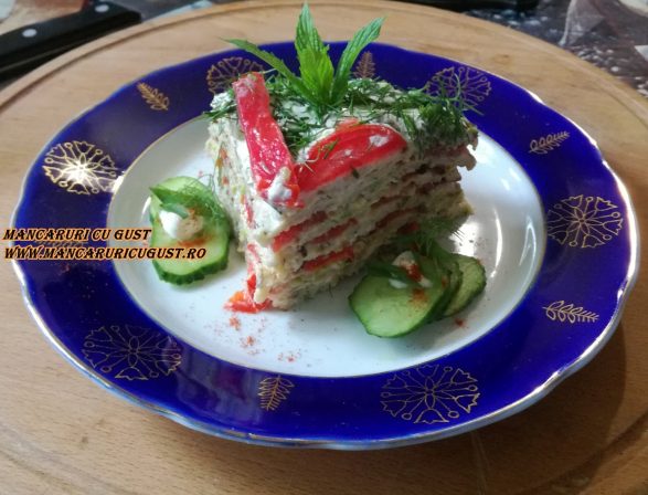 Tort de dovlecei cu smantana si rosii