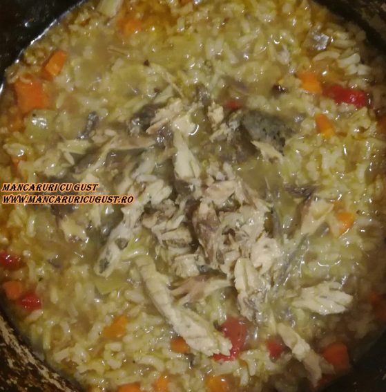 Reteta Orez brun cu praz si macrou