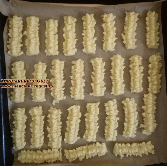 Reteta Biscuiti spritati cu unt la masina de tocat