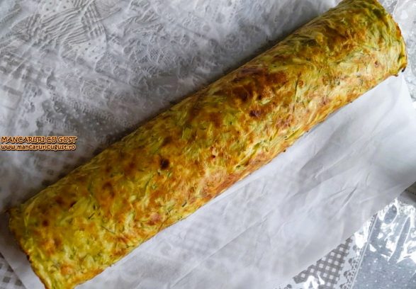 Rulada de dovlecei cu crema de branza topita reteta usoare